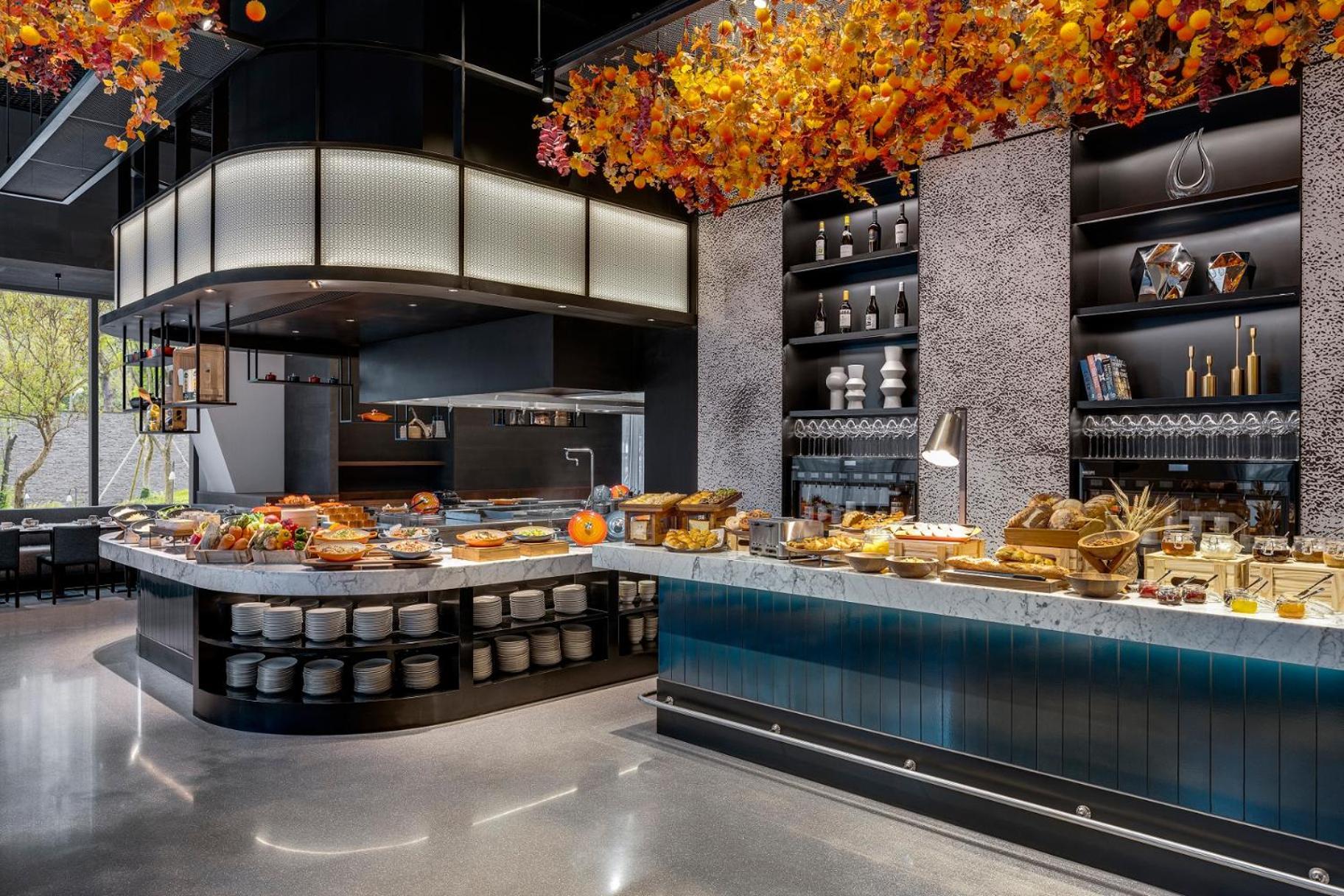 ホテル Intercontinental Kaohsiung By Ihg エクステリア 写真 The buffet at the restaurant