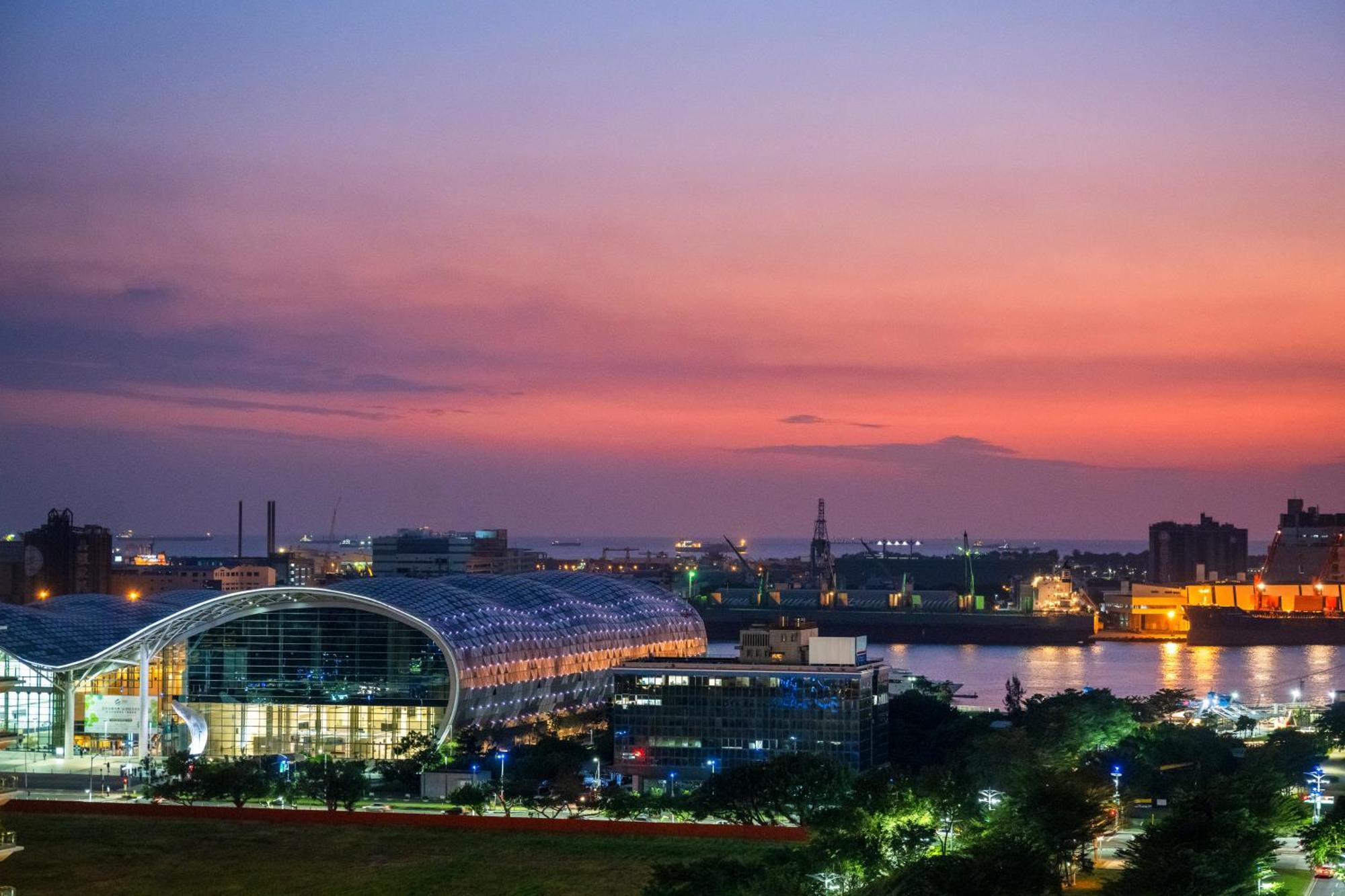 ホテル Intercontinental Kaohsiung By Ihg エクステリア 写真 View of the city